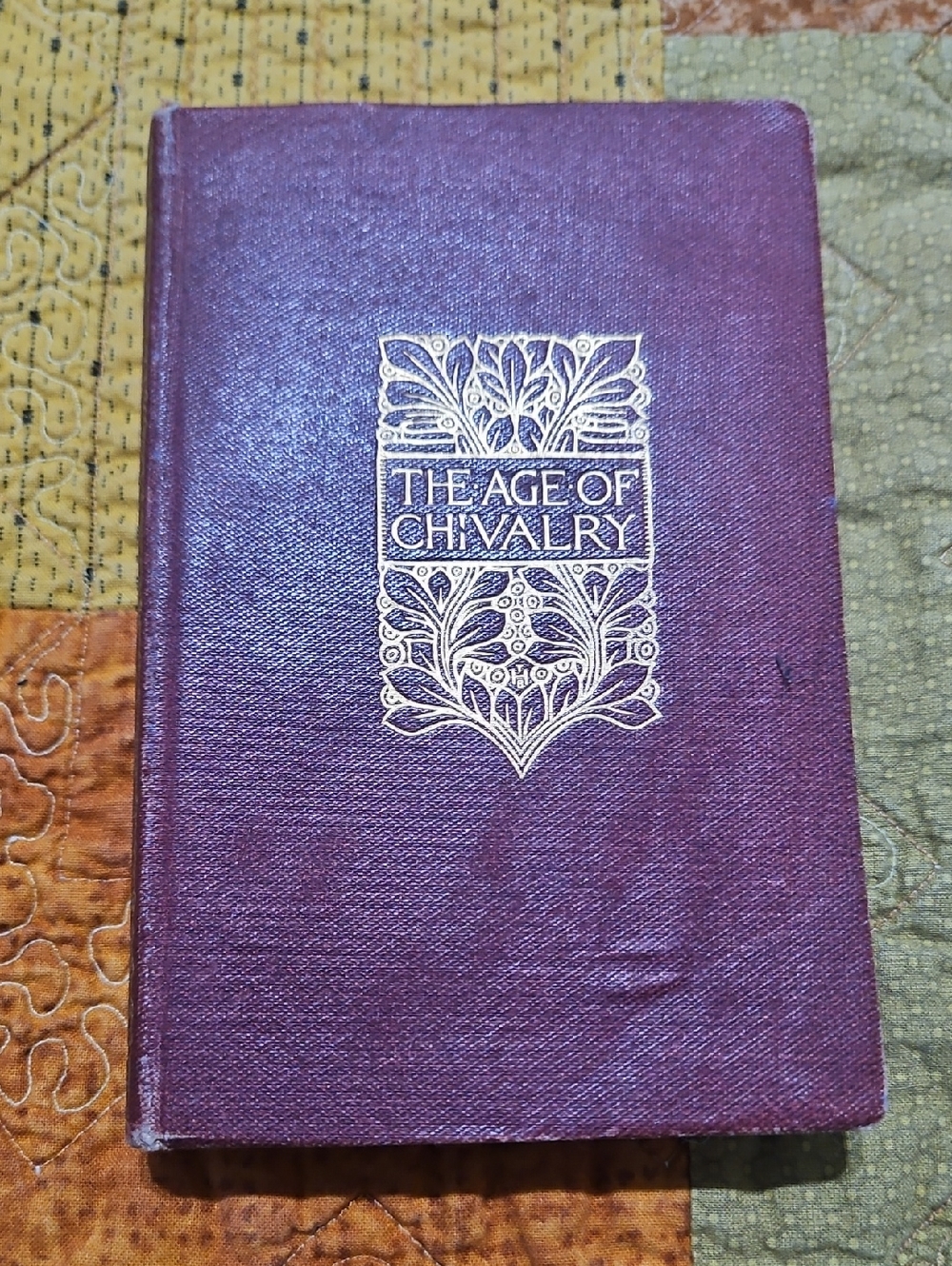 1901 Edition of The Age of Chivalry by Thomas Bulfinch,  by T. Y. Crowell